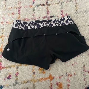 Lululemon Speed Up shorts 2.5 inch